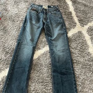Brand new never worn Ariat mens jeans straight fit straight leg M5